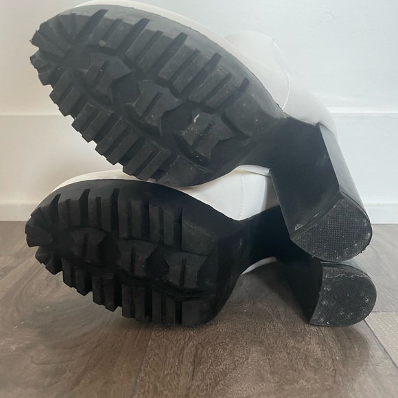 White platform boots - Picture 5 of 8